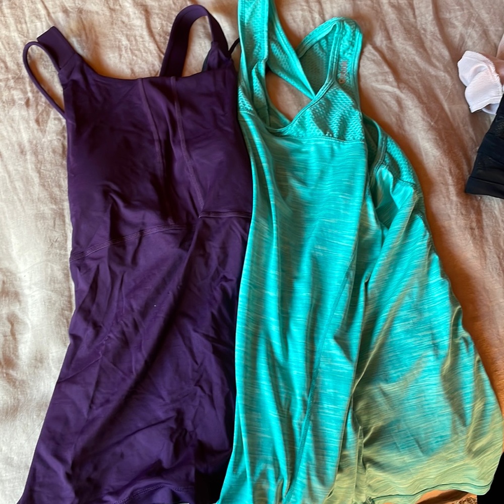 Workout tops